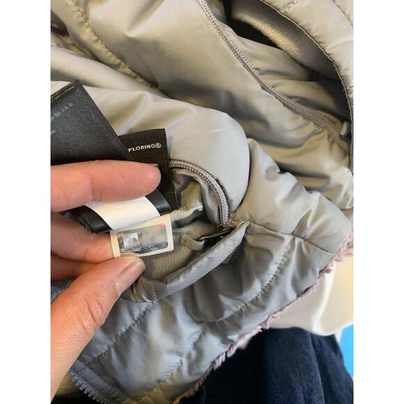 The North Face Jacket Girls 14/16 Gray and lavender Reversible Fleece Lg - Picture 10 of 12